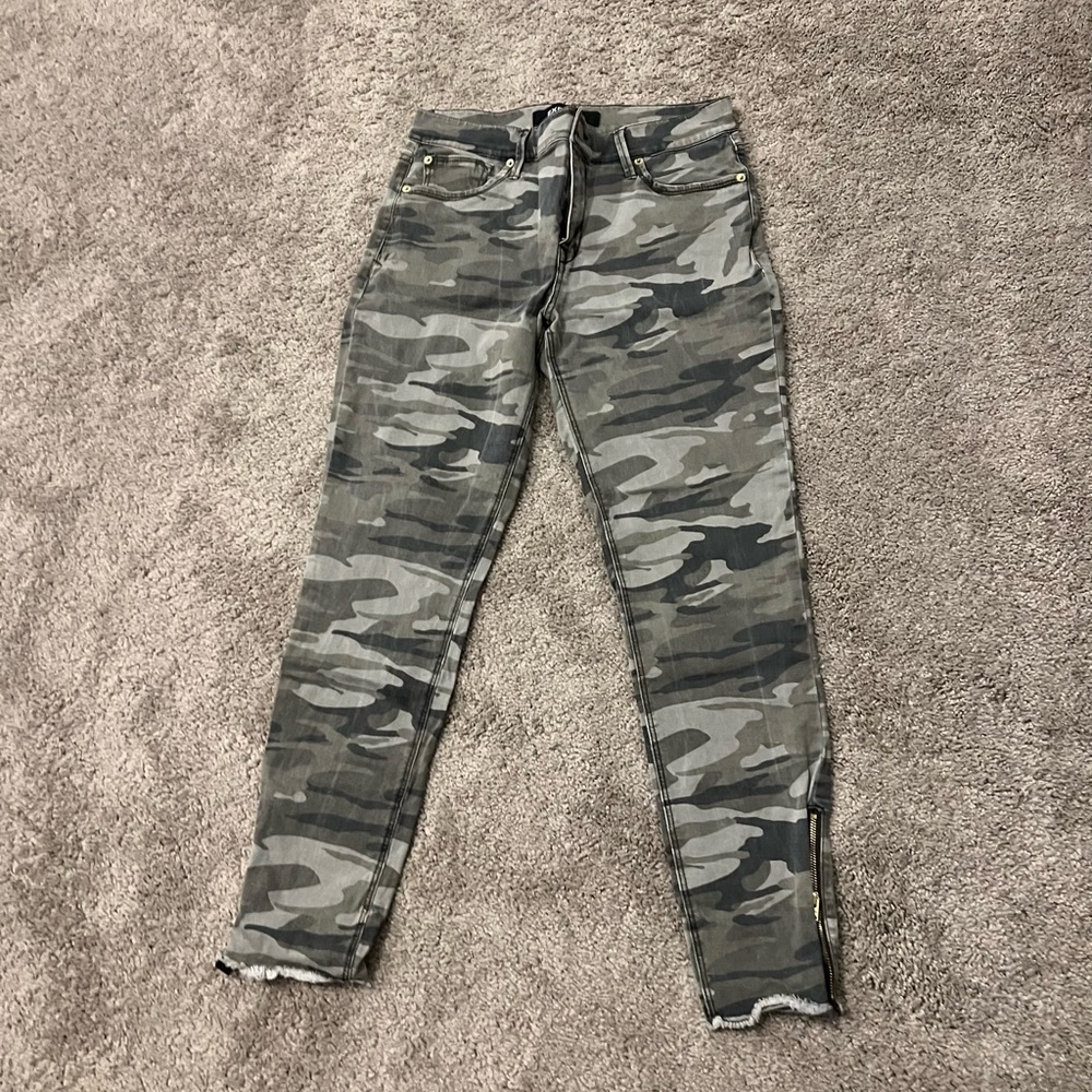 Express Women's Camo Skinny Jeans with Ankle Zips